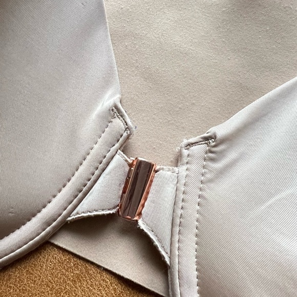 Soma Vanishing 360 Underwire Bra 38D Nude Perfect Coverage Smoothing - Picture 2 of 6